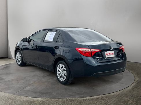 Used 2019 Toyota Corolla LE image 3
