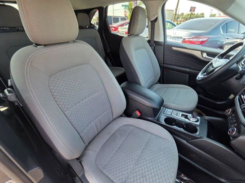 Used 2021 Ford Escape SE FWD image 19