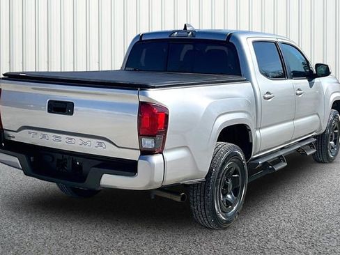 Used 2021 Toyota Tacoma SR w/ SR Convenience Package image 12