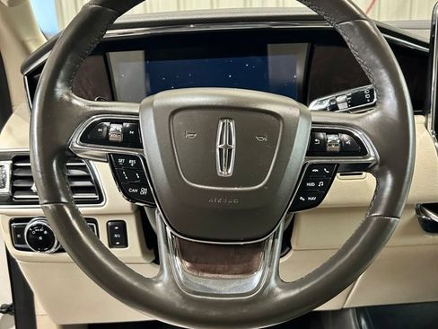 Used 2021 Lincoln Navigator L Reserve AWD/4WD image 11