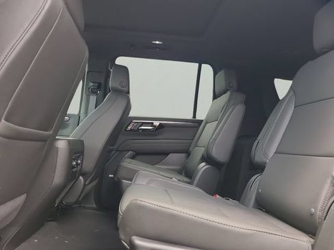 New 2026 Chevrolet Suburban LT w/ Comfort Package RWD image 13