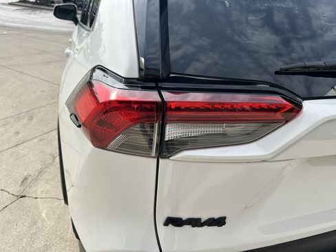 Certified 2023 Toyota RAV4 LE AWD/4WD image 12