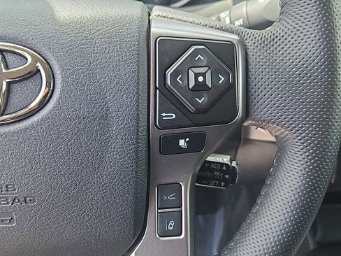 Used 2023 Toyota Tacoma SR5 AWD/4WD image 20