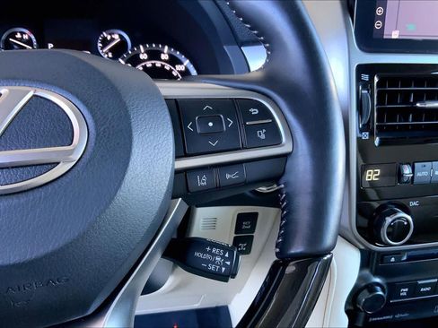 Used 2023 Lexus GX 460 Premium image 24