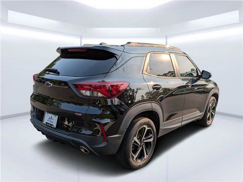 Used 2022 Chevrolet TrailBlazer RS FWD image 3