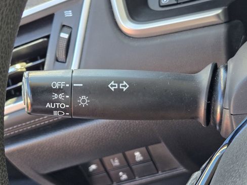 Used 2018 Honda Clarity Plug-In Hybrid image 23