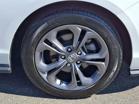 Certified 2023 Honda Accord EX image 8