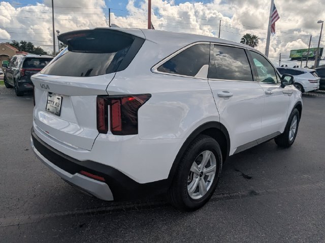 New 2026 Kia Sorento LX FWD image 6