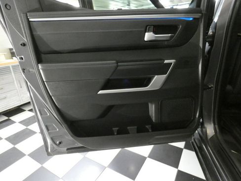 Used 2023 Toyota Tundra Platinum AWD/4WD image 30