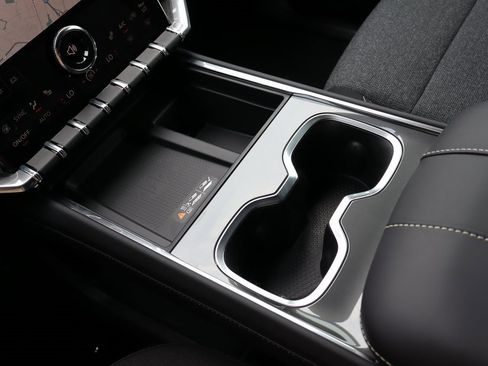 New 2025 GMC Acadia Elevation image 16