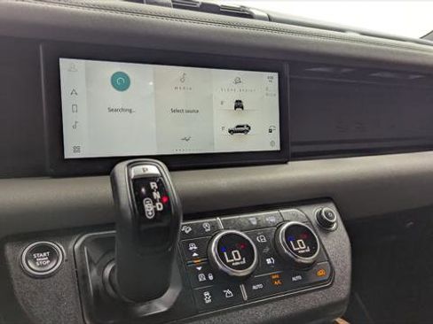 Used 2023 Land Rover Defender 110 X-Dynamic SE image 27