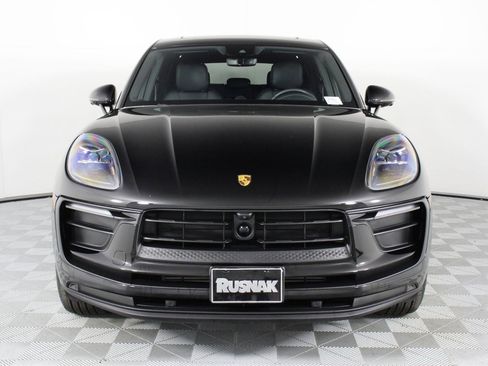 Used 2025 Porsche Macan image 10