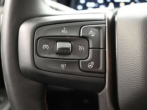 Used 2023 GMC Yukon XL AT4 AWD/4WD image 11