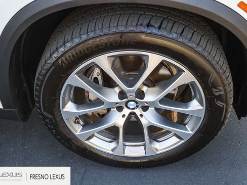 Used 2024 BMW X5 xDrive40i w/ Premium Package AWD/4WD image 9