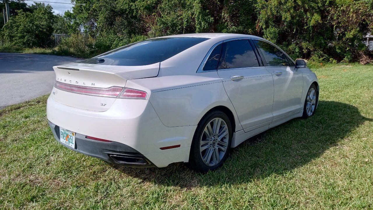 Used 2015 Lincoln MKZ w/ Equipment Group 101A Select FWD image 6