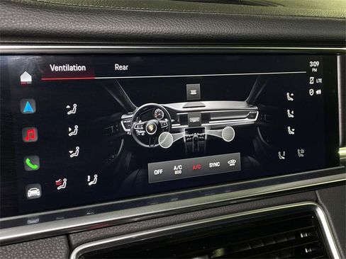 Used 2023 Porsche Panamera 4 Platinum Edition image 31