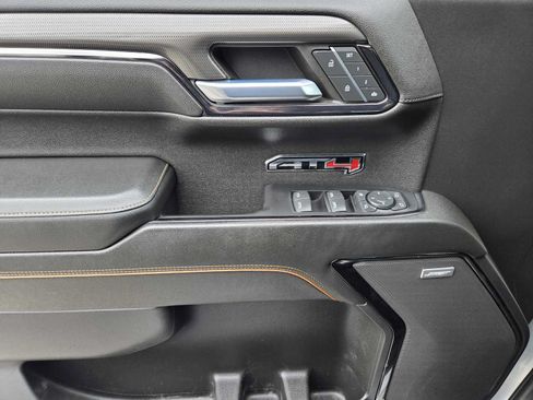 Used 2022 GMC Sierra 1500 AT4 w/ AT4 Premium Package AWD/4WD image 21