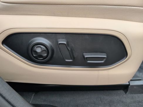 Used 2023 Jeep Grand Cherokee Limited image 14