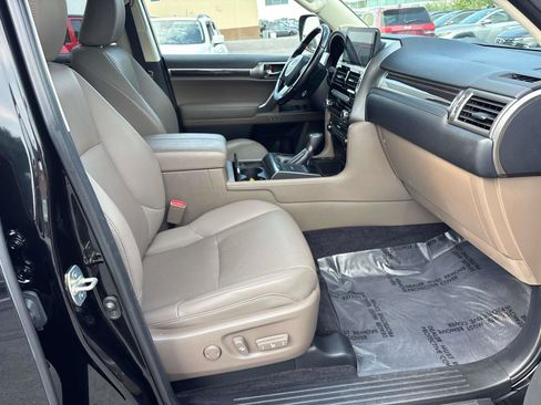 Used 2022 Lexus GX 460 Premium w/ Premium Package AWD/4WD image 14
