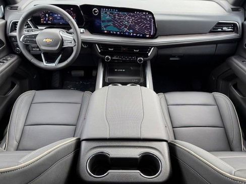 New 2025 Chevrolet Suburban Premier image 20