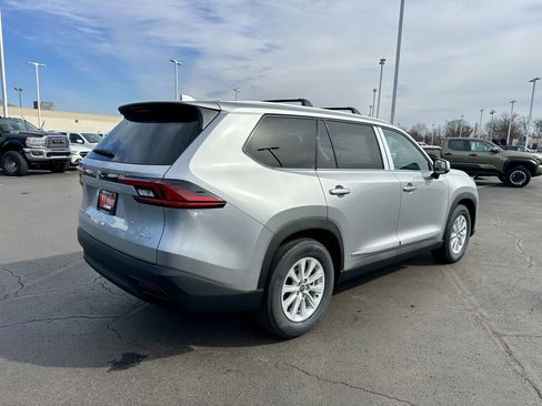 New 2026 Toyota Grand Highlander XLE image 4