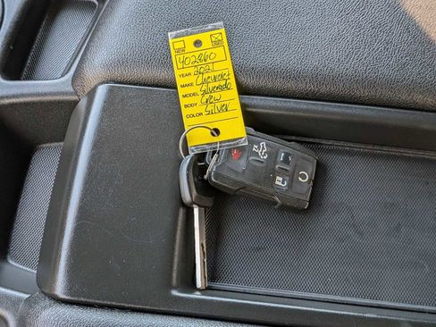 Used 2021 Chevrolet Silverado 1500 Custom w/ LPO, Dark Essentials Package image 34