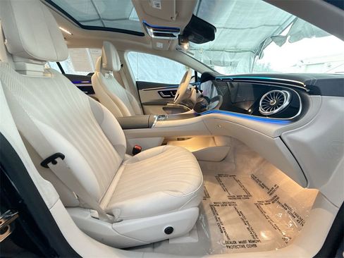 Used 2022 Mercedes-Benz EQS 580 4MATIC Sedan image 25