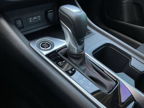 New 2025 Nissan Sentra SR w/ Midnight Edition image 31