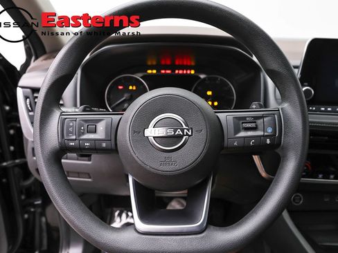 Used 2023 Nissan Rogue SV AWD/4WD image 10