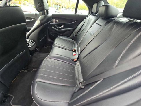 Used 2017 Mercedes-Benz E 300 image 21