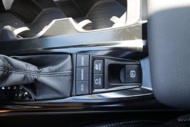 Used 2025 Toyota Camry SE FWD image 38