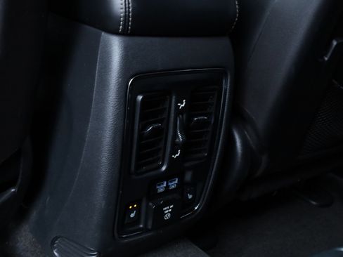 Used 2015 Jeep Grand Cherokee SRT w/ Trailer Tow Group IV image 27