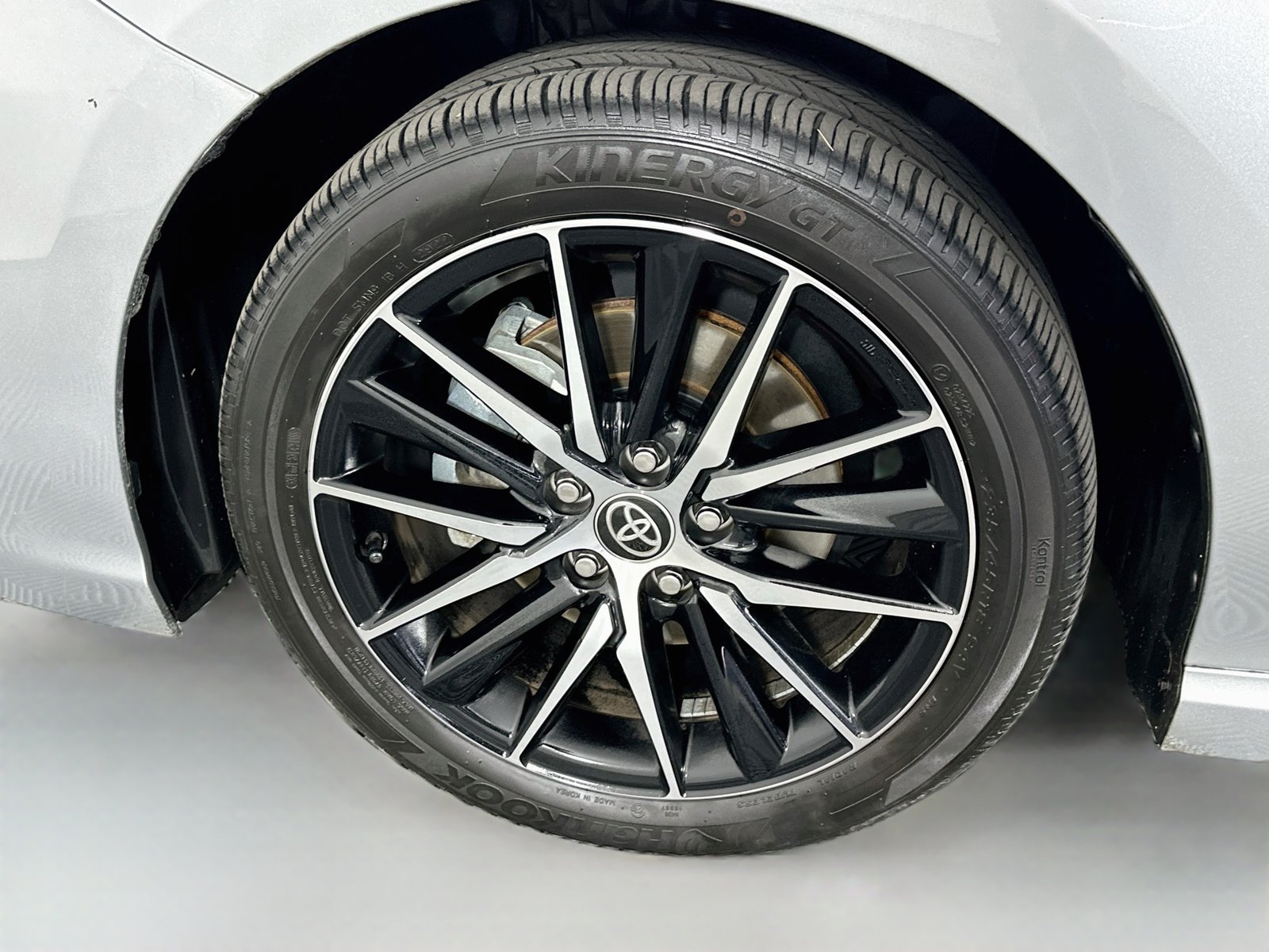 Certified 2023 Toyota Camry SE w/ Cold Weather Package FWD image 29
