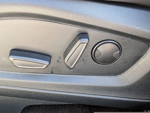 Certified 2023 Ford Explorer Limited w/ Equipment Group 301A image 23