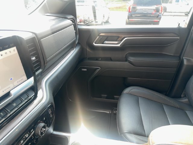 Used 2022 Chevrolet Silverado 1500 RST w/ Redline Edition AWD/4WD image 26