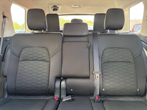 Used 2025 Nissan Pathfinder SV AWD/4WD image 41