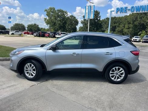 Used 2022 Ford Escape SE FWD image 3