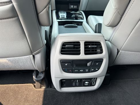 Used 2022 Honda Pilot Elite image 23
