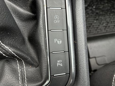 Used 2022 Volkswagen Tiguan SEL R-Line image 28