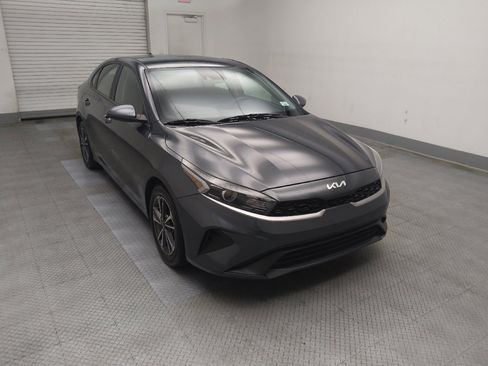 Used 2024 Kia Forte LXS FWD image 13
