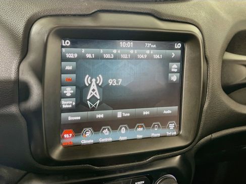 Used 2022 Jeep Renegade Latitude w/ Convenience Group AWD/4WD image 15