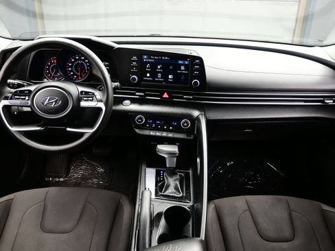 Used 2023 Hyundai Elantra SEL FWD image 15