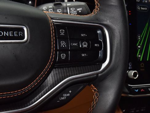 Used 2024 Jeep Grand Wagoneer Series III w/ Rear Seat Video Group 1 AWD/4WD image 26