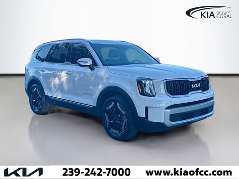 Certified 2024 Kia Telluride EX w/ EX Captain's Chair Package image 7