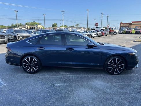 Used 2024 Honda Accord Touring image 2