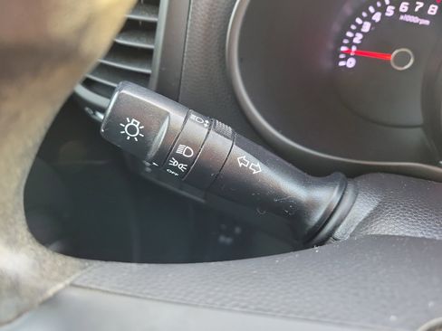 Used 2018 Kia Soul image 29