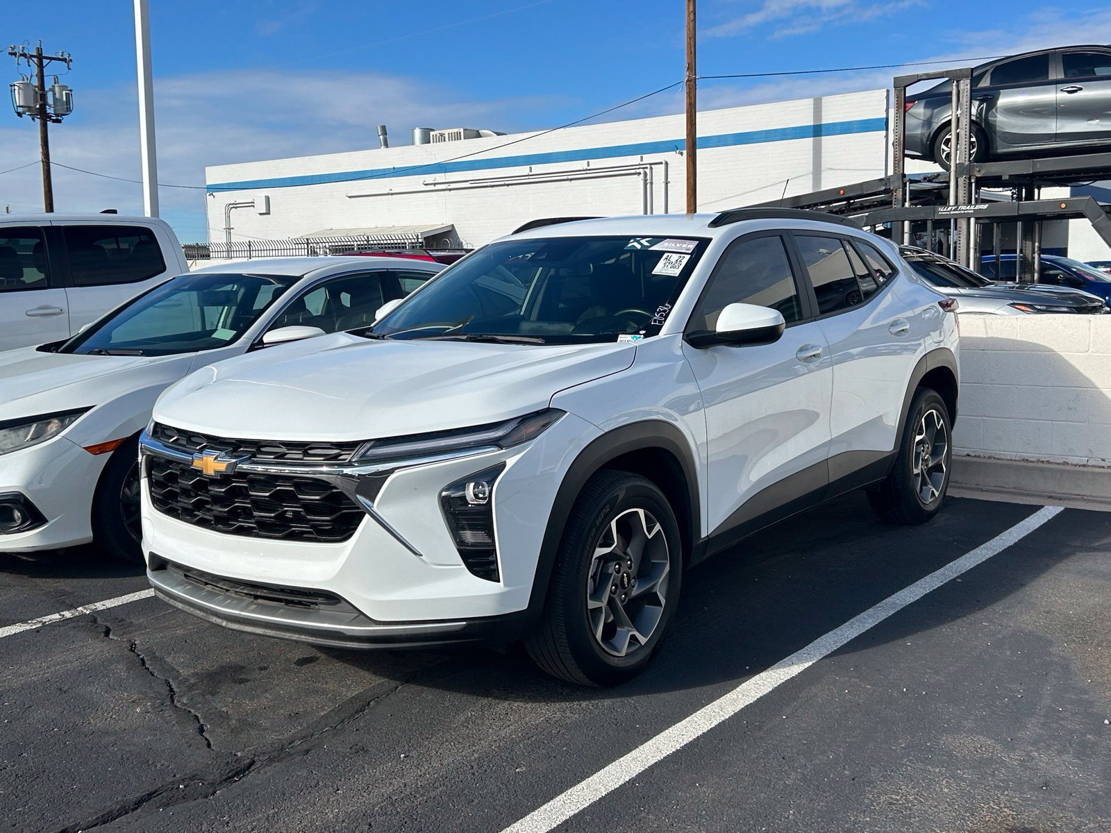 Used 2025 Chevrolet Trax LT w/ Driver Confidence Package FWD image 1