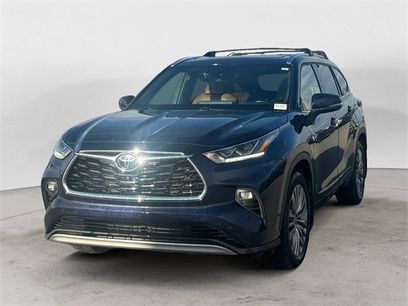 Used 2022 Toyota Highlander Platinum