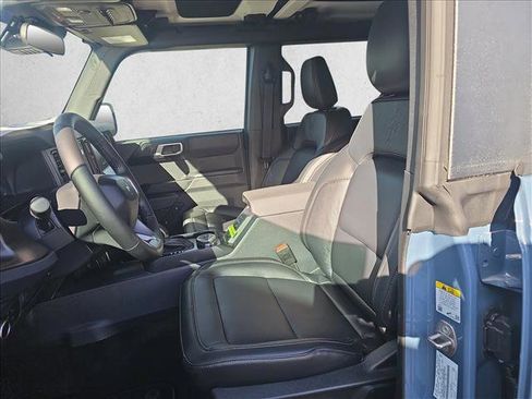 New 2025 Ford Bronco Badlands image 9