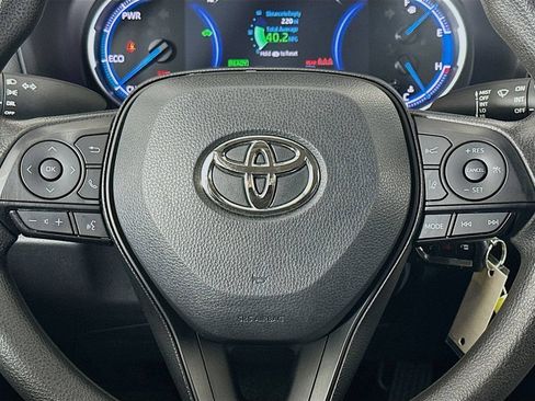 Used 2024 Toyota RAV4 LE AWD/4WD image 19